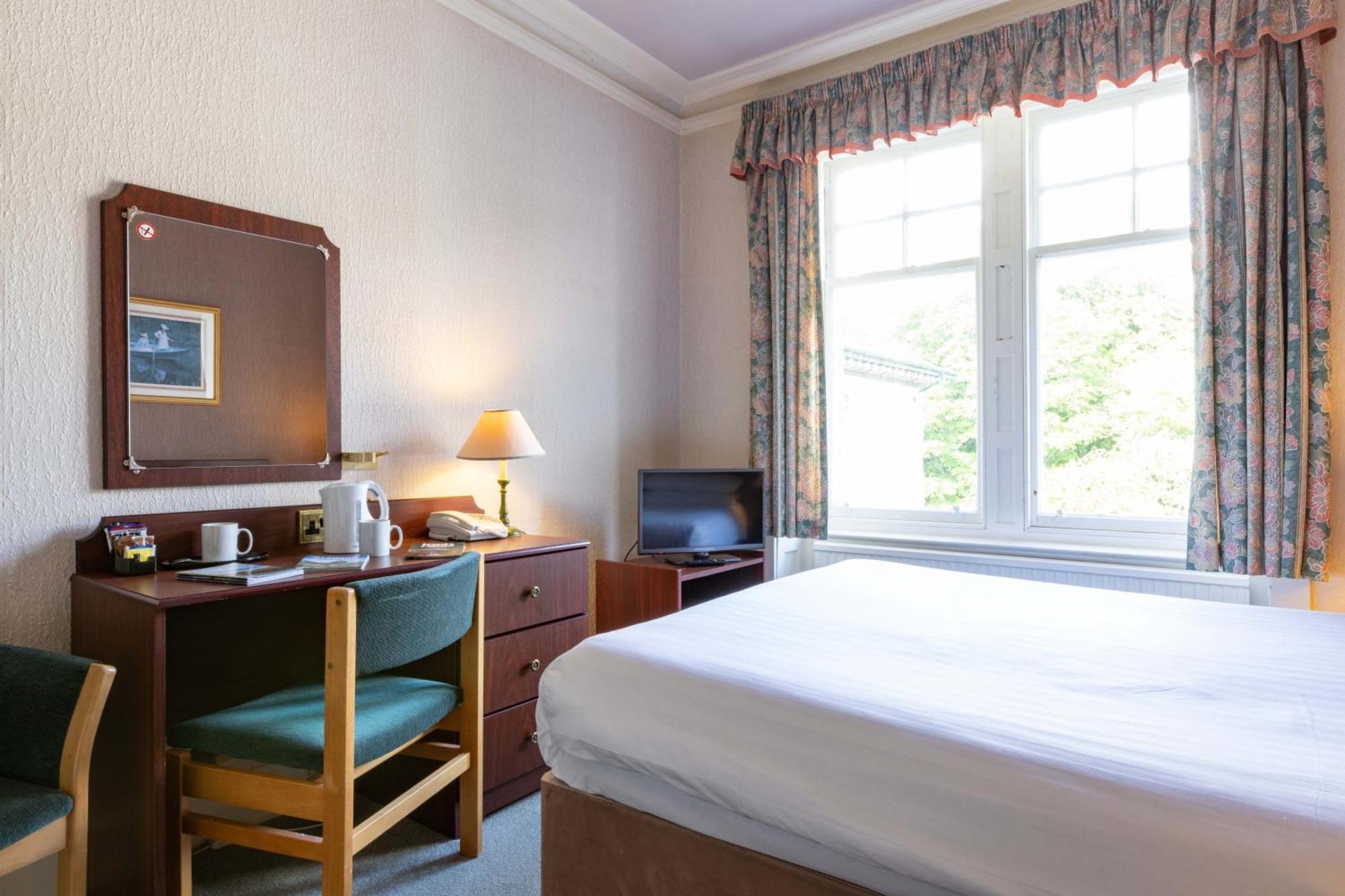 The Highland Hotel By Compass Hospitality Стратпефър Стая снимка