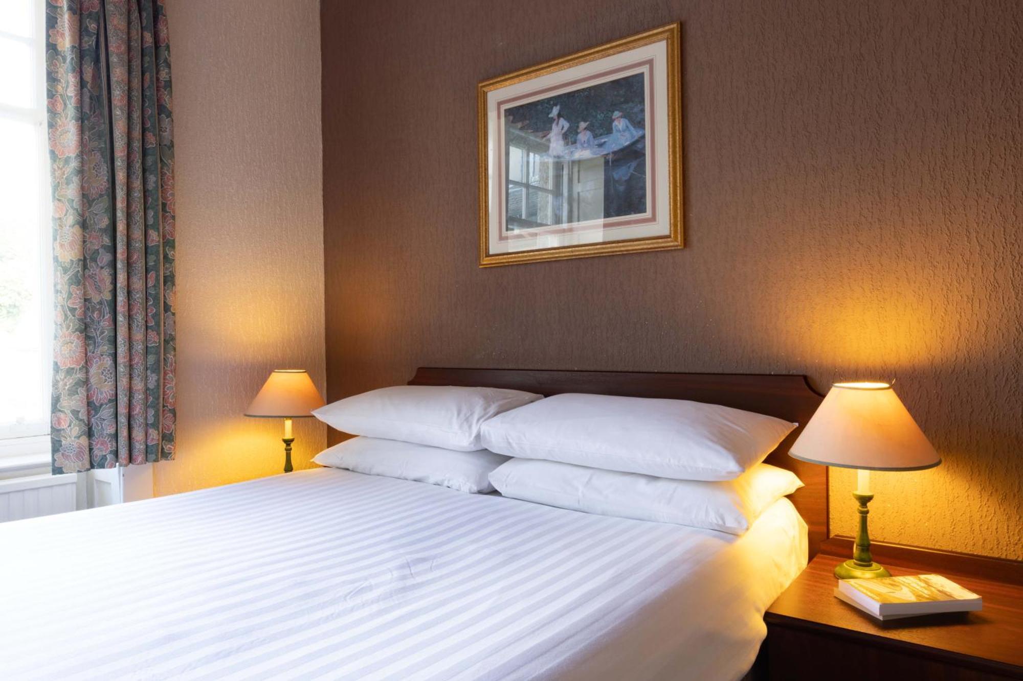 The Highland Hotel By Compass Hospitality Стратпефър Екстериор снимка