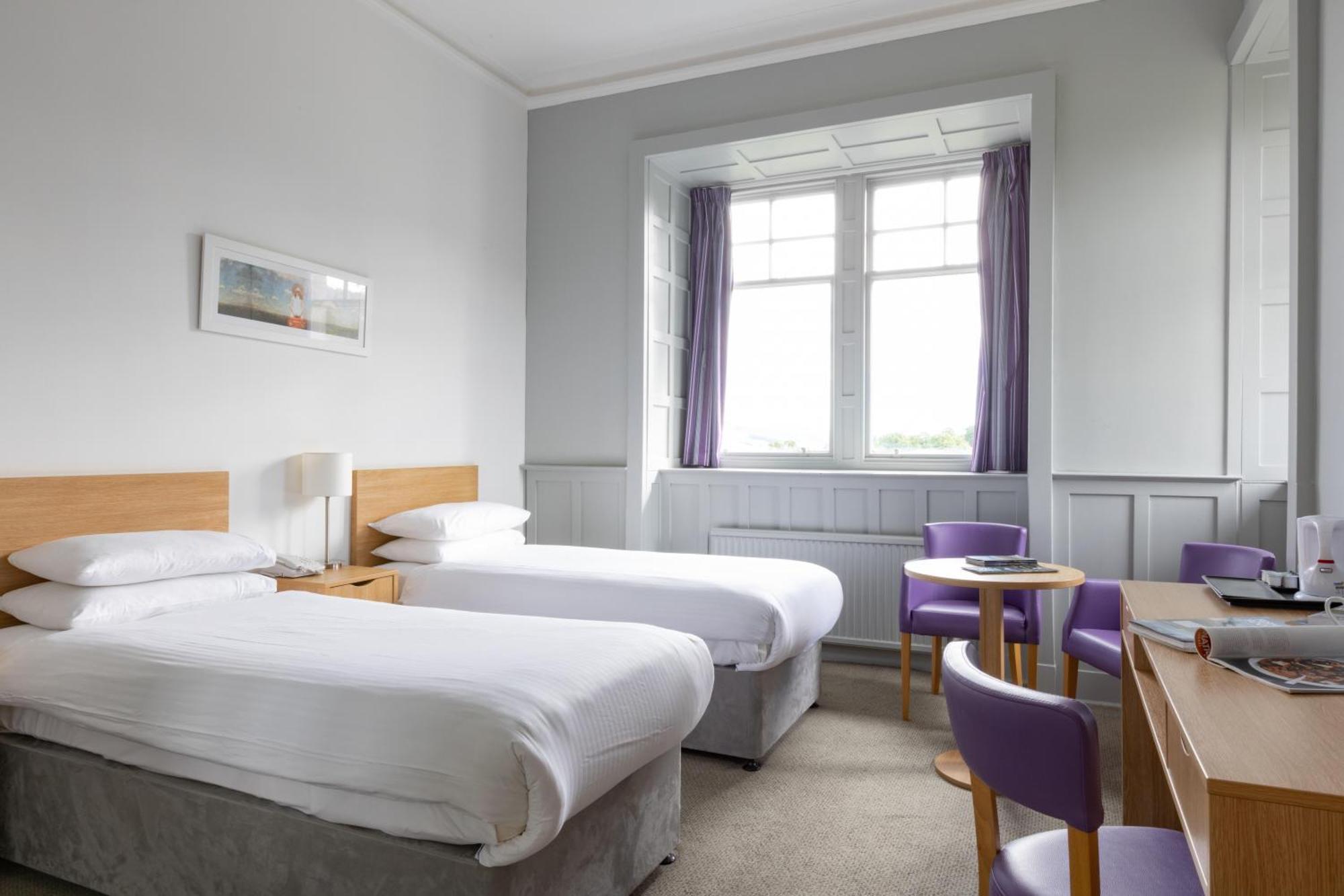 The Highland Hotel By Compass Hospitality Стратпефър Стая снимка