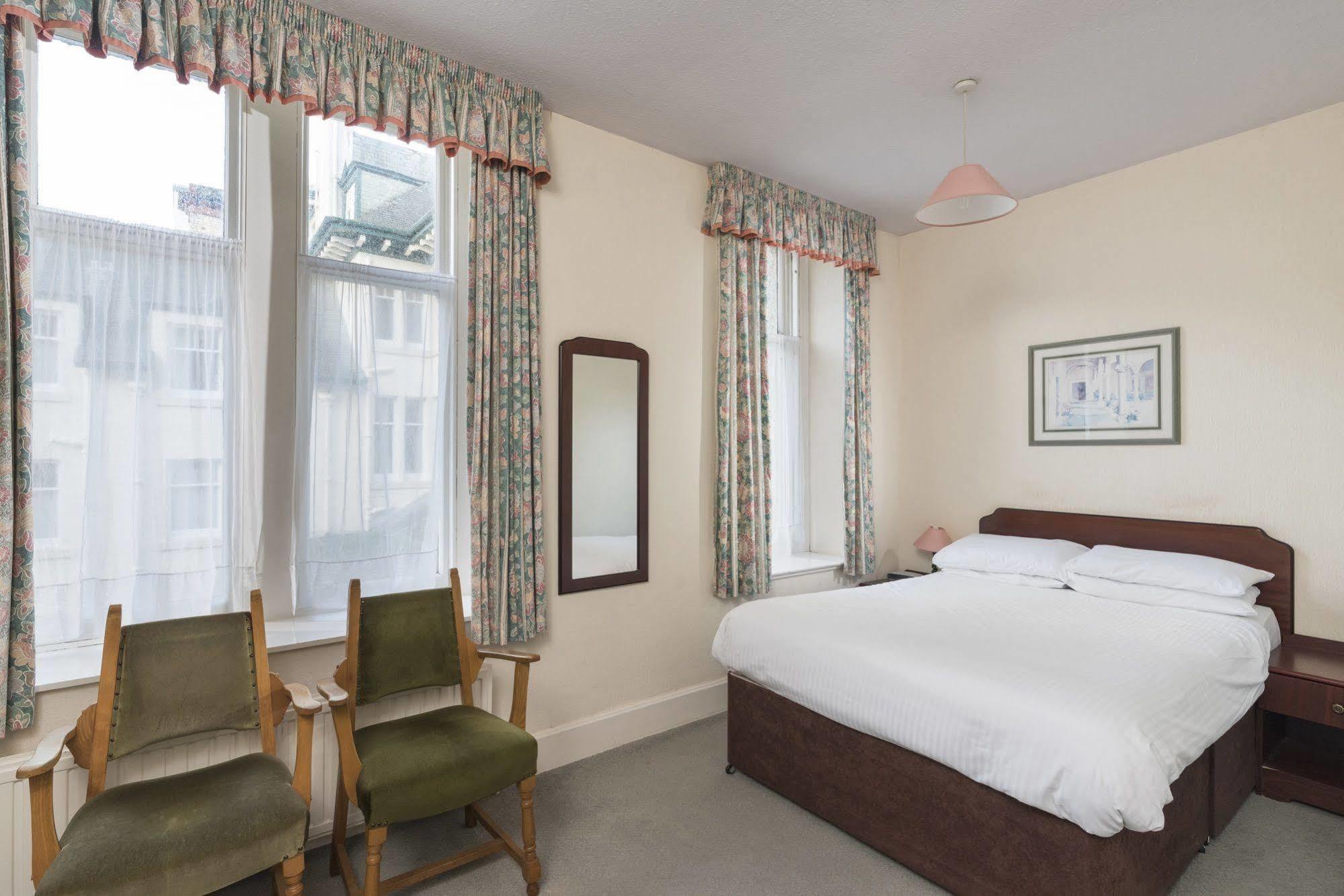 The Highland Hotel By Compass Hospitality Стратпефър Екстериор снимка